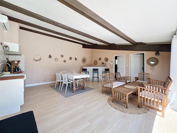 Magnifique maison avec dépendance et piscine