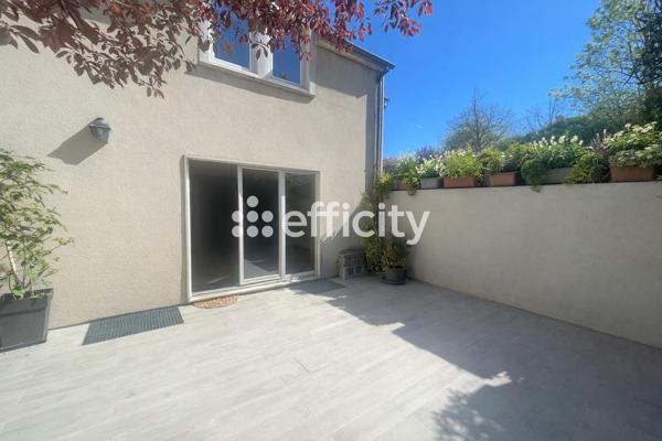 Maison
         5 pièces
        - 159 m² Exclusivité 720 000 € *