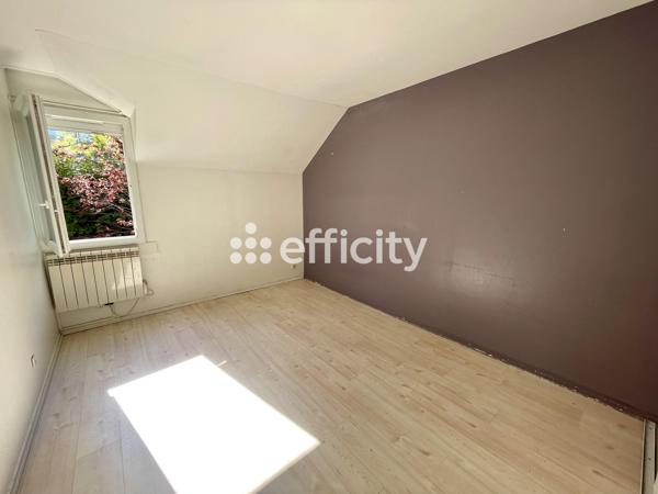 Maison
         5 pièces
        - 159 m² Exclusivité 720 000 € *