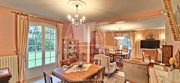 MAGNAC-SUR-TOUVRE - PAVILLON DE PLAIN-PIED DE 170 m² AVEC DOUBLE GARAGE SUR TERRAIN DE 2121 m²