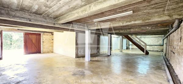 PUYMOYEN - 5 MINUTES D'ANGOULEME - CONFORTABLE PAVILLON SUR SOUS-SOL DE 155 m² SUR TERRAIN CLOS