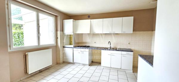 PUYMOYEN - 5 MINUTES D'ANGOULEME - CONFORTABLE PAVILLON SUR SOUS-SOL DE 155 m² SUR TERRAIN CLOS