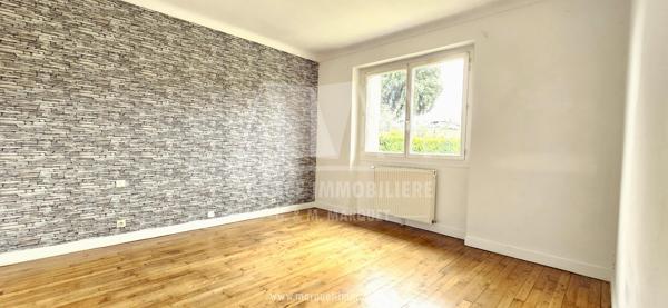 PUYMOYEN - 5 MINUTES D'ANGOULEME - CONFORTABLE PAVILLON SUR SOUS-SOL DE 155 m² SUR TERRAIN CLOS