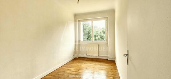 PUYMOYEN - 5 MINUTES D'ANGOULEME - CONFORTABLE PAVILLON SUR SOUS-SOL DE 155 m² SUR TERRAIN CLOS