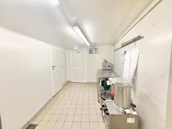 Fonds De Commerce à ERNEE, 53500 - 125m²