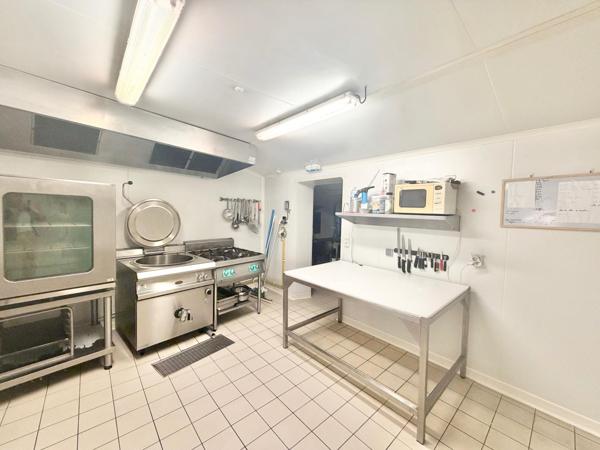 Fonds De Commerce à ERNEE, 53500 - 125m²