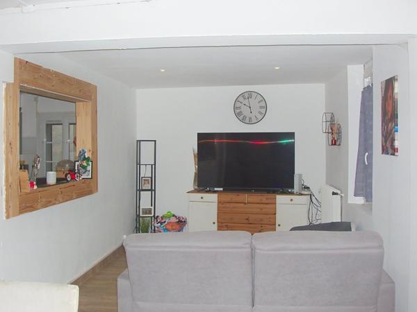 Abbeville belle maison équipée P M R,trois gandes chambres dont une au rdc.