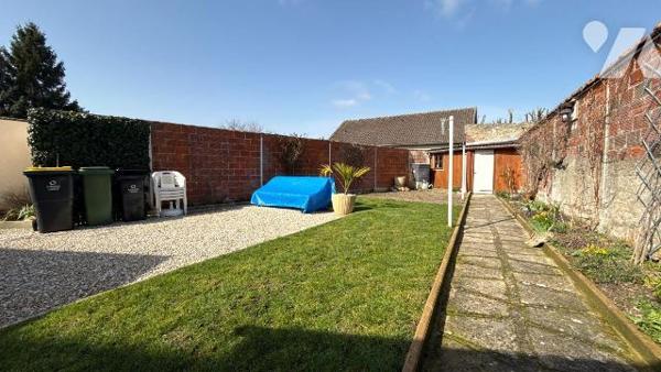 Maison de charme en pierres meulières - entièrement rénovée - secteur hôpital

Située à Châlo...