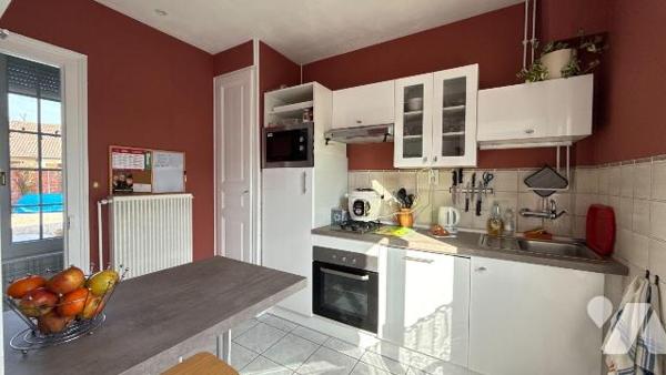 Maison de charme en pierres meulières - entièrement rénovée - secteur hôpital

Située à Châlo...