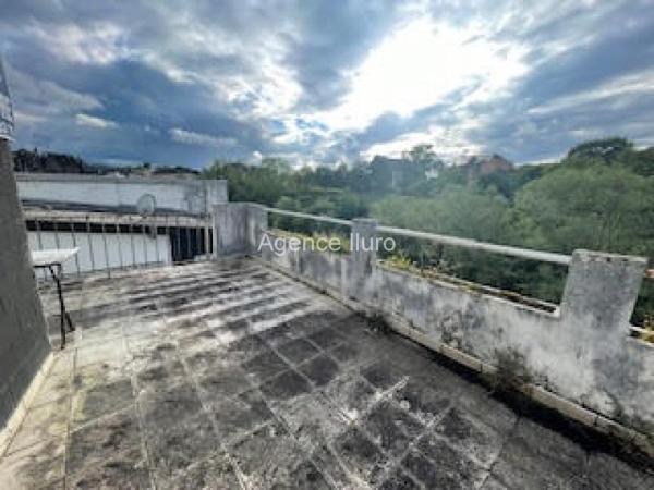 Appartement - Oloron-sainte-marie - Réf.:205408 OLORON CENTRE-VILLE - GRAND APPARTEMENT T3 AVEC TERRASSE ET VUE SUR LE GAVE -