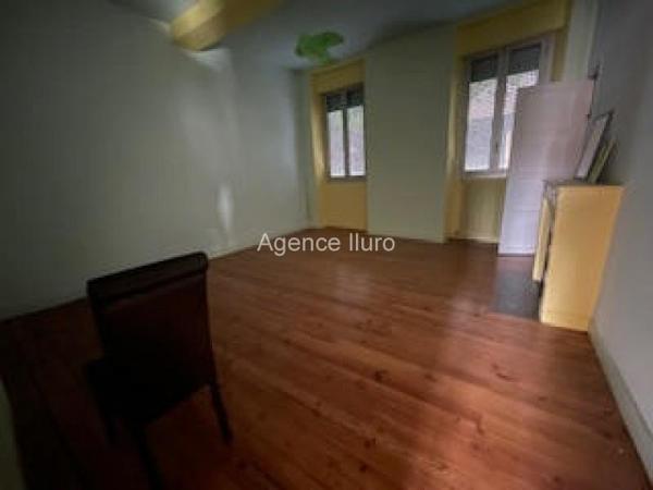 Appartement - Oloron-sainte-marie - Réf.:205408 OLORON CENTRE-VILLE - GRAND APPARTEMENT T3 AVEC TERRASSE ET VUE SUR LE GAVE -
