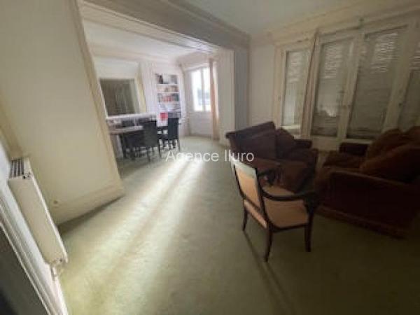 Appartement - Oloron-sainte-marie - Réf.:205408 OLORON CENTRE-VILLE - GRAND APPARTEMENT T3 AVEC TERRASSE ET VUE SUR LE GAVE -