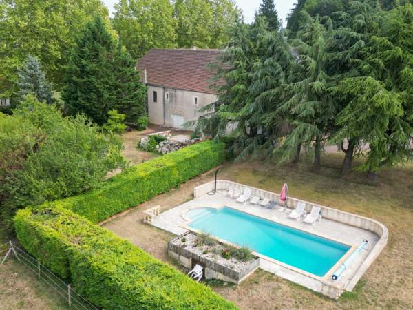 Maison ancienne - Gourdon Secteur Gourdon - Bel ensemble immobilier en pierre sur 4ha2 avec piscine proche commerces