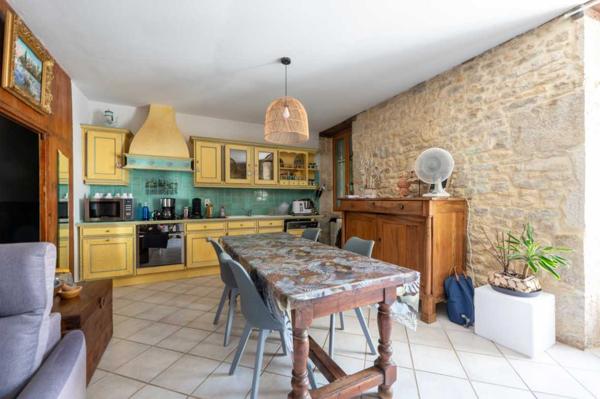 Maison ancienne - Gourdon Secteur Gourdon - Bel ensemble immobilier en pierre sur 4ha2 avec piscine proche commerces