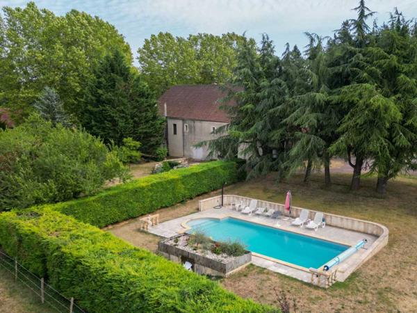Maison ancienne - Gourdon Secteur Gourdon - Bel ensemble immobilier en pierre sur 4ha2 avec piscine proche commerces