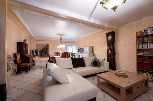 Maison ancienne - Gourdon Secteur Gourdon - Bel ensemble immobilier en pierre sur 4ha2 avec piscine proche commerces