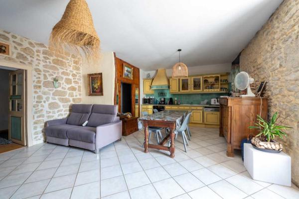 Maison ancienne - Gourdon Secteur Gourdon - Bel ensemble immobilier en pierre sur 4ha2 avec piscine proche commerces