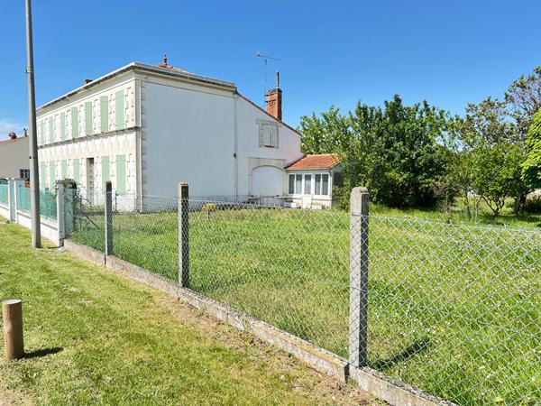 Sur 1 319 m² de terrain : Propriété Arvert | LA TREMBLADE IMMO
