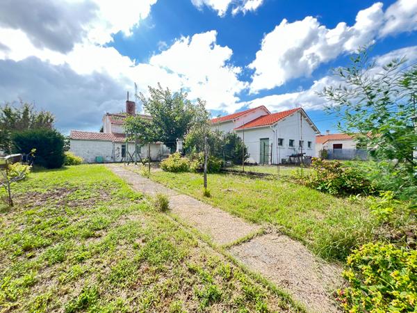 Sur 1 319 m² de terrain : Propriété Arvert | LA TREMBLADE IMMO