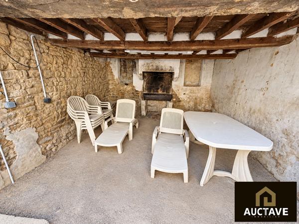 Maison en pierre avec 3 chambres, jardin et dépendances , Pre en pail