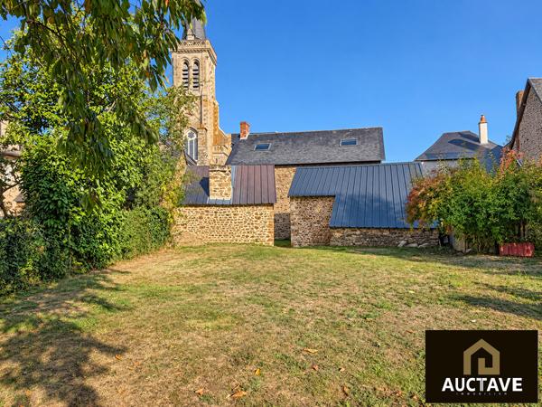 Maison en pierre avec 3 chambres, jardin et dépendances , Pre en pail