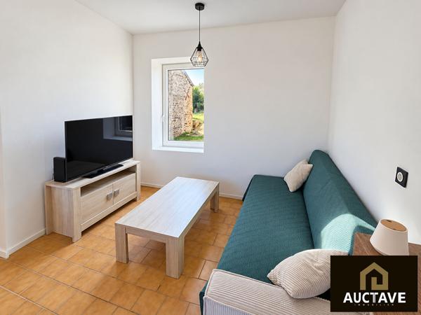 Maison en pierre avec 3 chambres, jardin et dépendances , Pre en pail