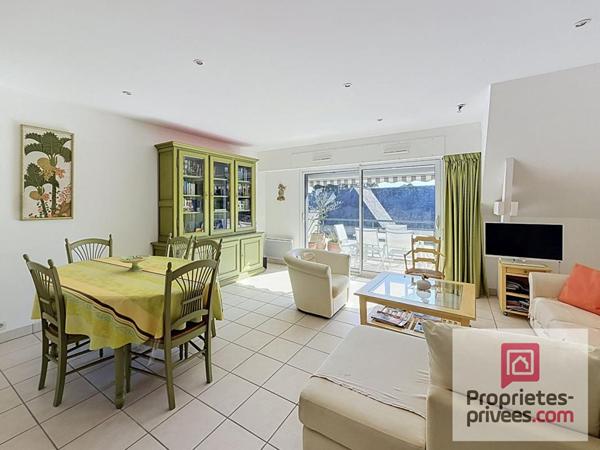 Appartement  3 pièces 66 m2 proche Salines