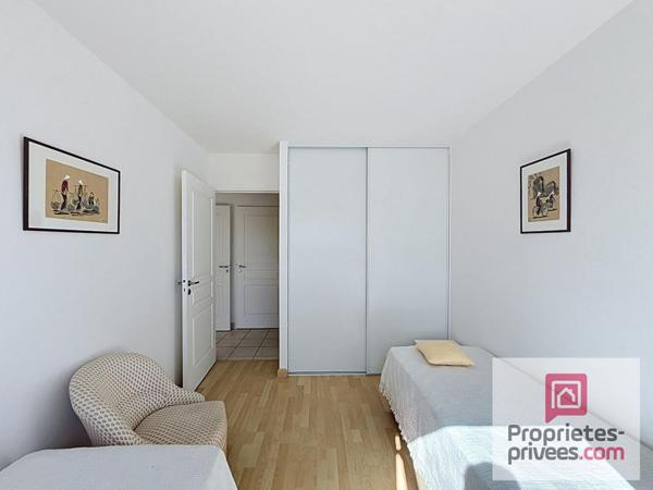 Appartement  3 pièces 66 m2 proche Salines