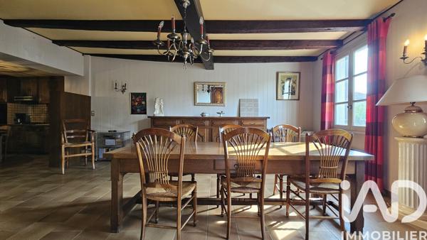 Immeuble à vendre 251 m² Maurs