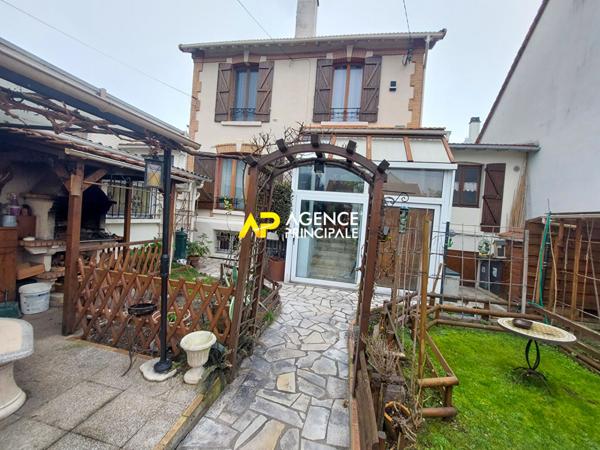 BEZONS _ Maison 5 pièces 85 m2 €330 000 ** - Référence 4370