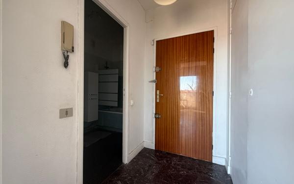 Appartement à louer    1 pièce • 32 m2 Perpignan