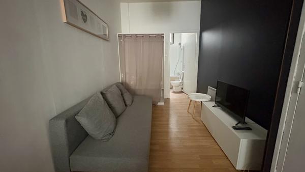 Appartement
                                                                                                                                                                                                                                                                                                                        1 pièce(s)                                                                                                                                                                                                                                                                                                                              20.1  m²