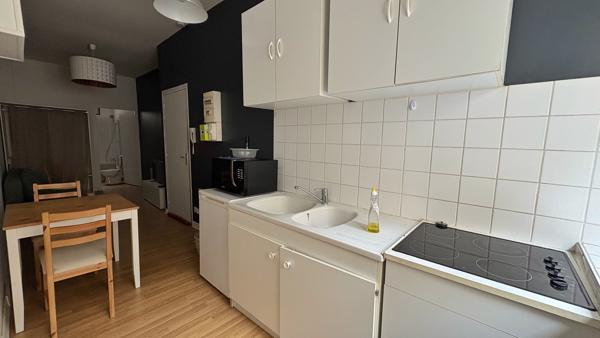Appartement
                                                                                                                                                                                                                                                                                                                        1 pièce(s)                                                                                                                                                                                                                                                                                                                              20.1  m²