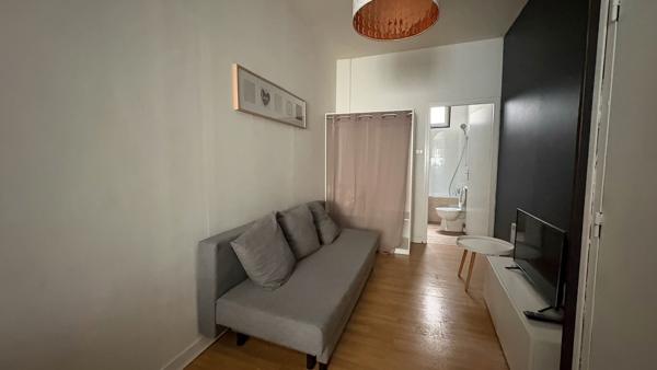 Appartement
                                                                                                                                                                                                                                                                                                                        1 pièce(s)                                                                                                                                                                                                                                                                                                                              20.1  m²