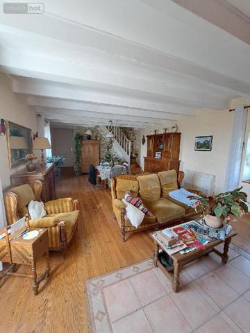 Maison à vendre à La Salvetat-Peyralès dans l'Aveyron (12440), ref : 1008391   
Aveyron