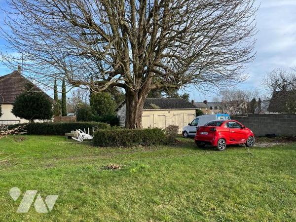 A vendre centre-ville d'Avranches, idéalement située proche de toutes commodités, maison de maî...