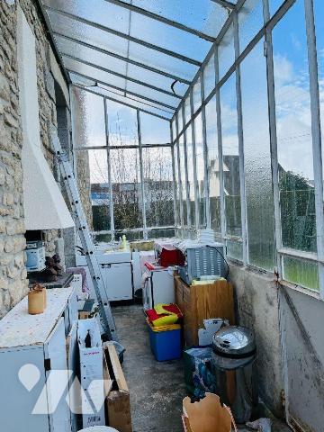 A vendre centre-ville d'Avranches, idéalement située proche de toutes commodités, maison de maî...