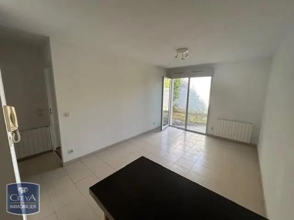 Appartement à louer 2 pièces 35.59m² Saujon (17600)