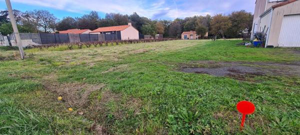 Terrain Constructible Village Gorges 754 M², non viabilisé et libre de constructeur (Lot 2)