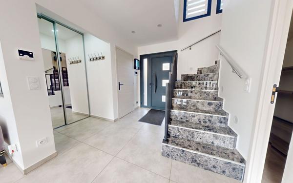 Maison à vendre    5 pièces •  Cluses