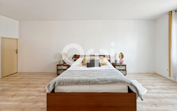Maison à vendre    7 pièces • 186 m2 Mantes-la-Jolie