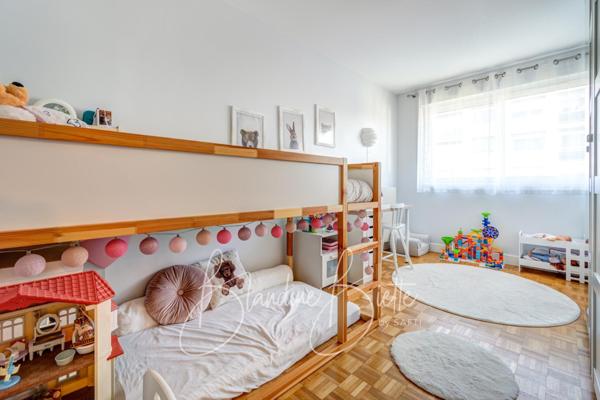 Appartement familial entièrement rénové proche RER