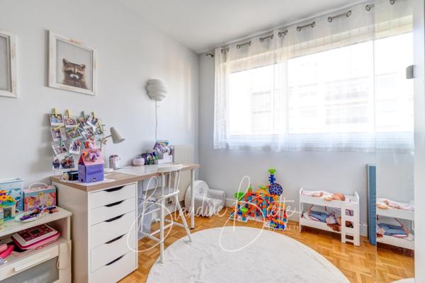 Appartement familial entièrement rénové proche RER