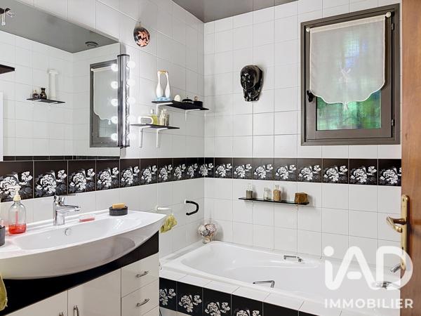 Maison à vendre 5 pièces 132 m² Villaz