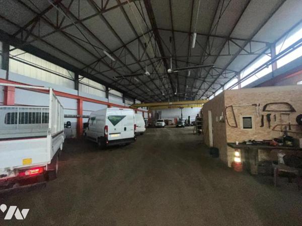 Bâtiment à usage artianal