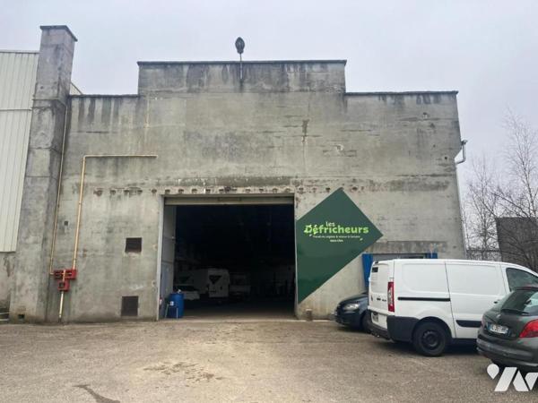 Bâtiment à usage artianal