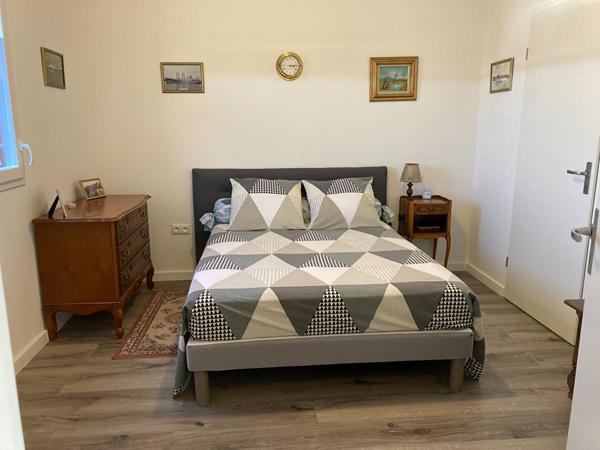 LE HAVRE QUARTIER Place Saint-Nicolas APPART. GRAND F2 67 M2 ASC. DERNIER ETAGE parking