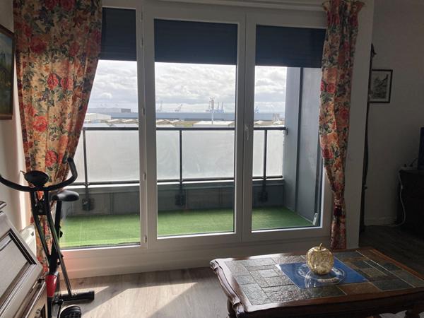 LE HAVRE QUARTIER Place Saint-Nicolas APPART. GRAND F2 67 M2 ASC. DERNIER ETAGE parking