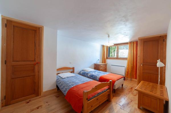 Chalet 9 pièces 180 m² ( 290 m² utiles )