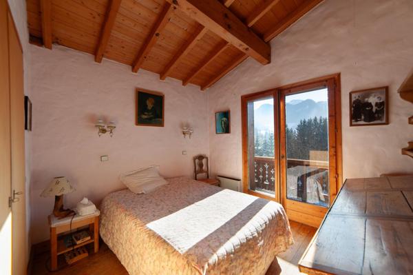 Chalet 9 pièces 180 m² ( 290 m² utiles )